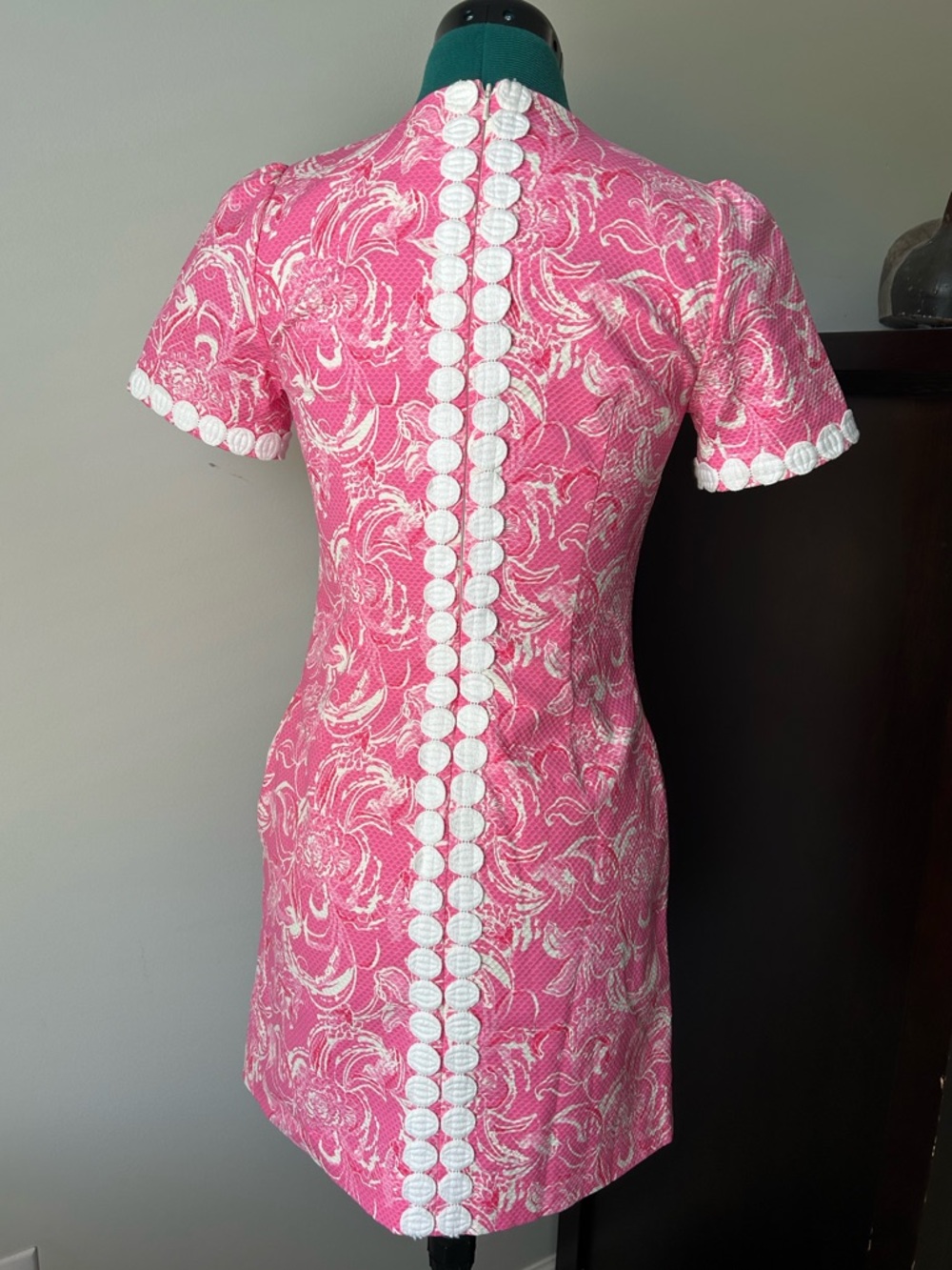 Lilly Pulitzer x Goop Stretch Shift Dress - Picture 3 of 6